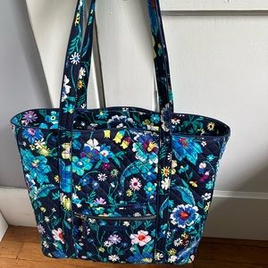 Vera Bradley tote